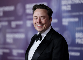 Ілон Маск став першим в історії трильйонером після рекордного IPO SpaceX